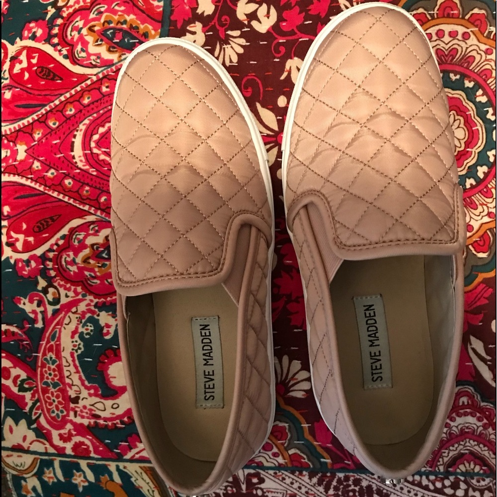 Steve Madden slip on sneakers